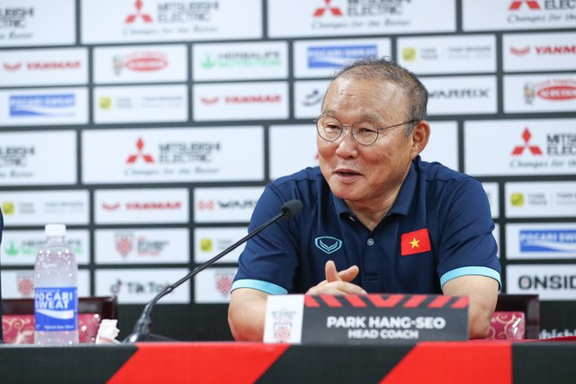 Bốc thăm AFF Cup 2024: Đội tuyển Việt Nam hưởng lợi nhờ di sản của HLV Park Hang-seo?- Ảnh 2.