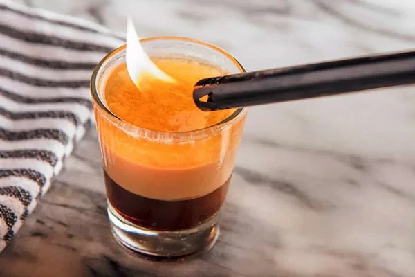 cách thưởng thức cocktail b52